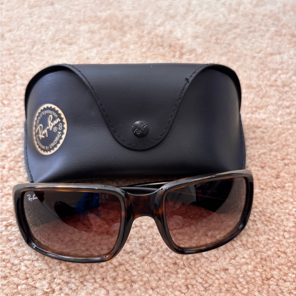 Ray-Ban Rectangular Tortoise Sunglasses Like New - image 6
